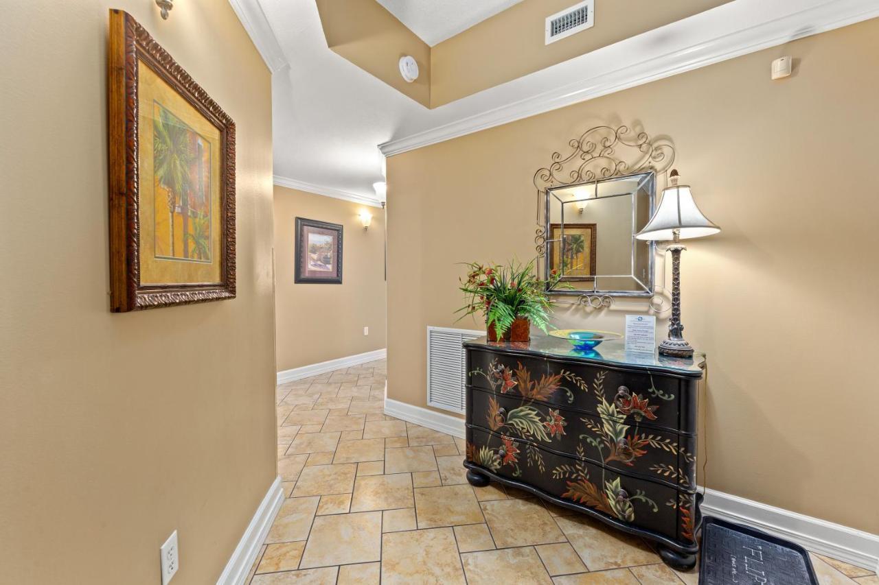 Gulf Front Master Bedroom! 2 Pools & Hot Tubs! Sleeps 8! Panama City Beach Exteriör bild