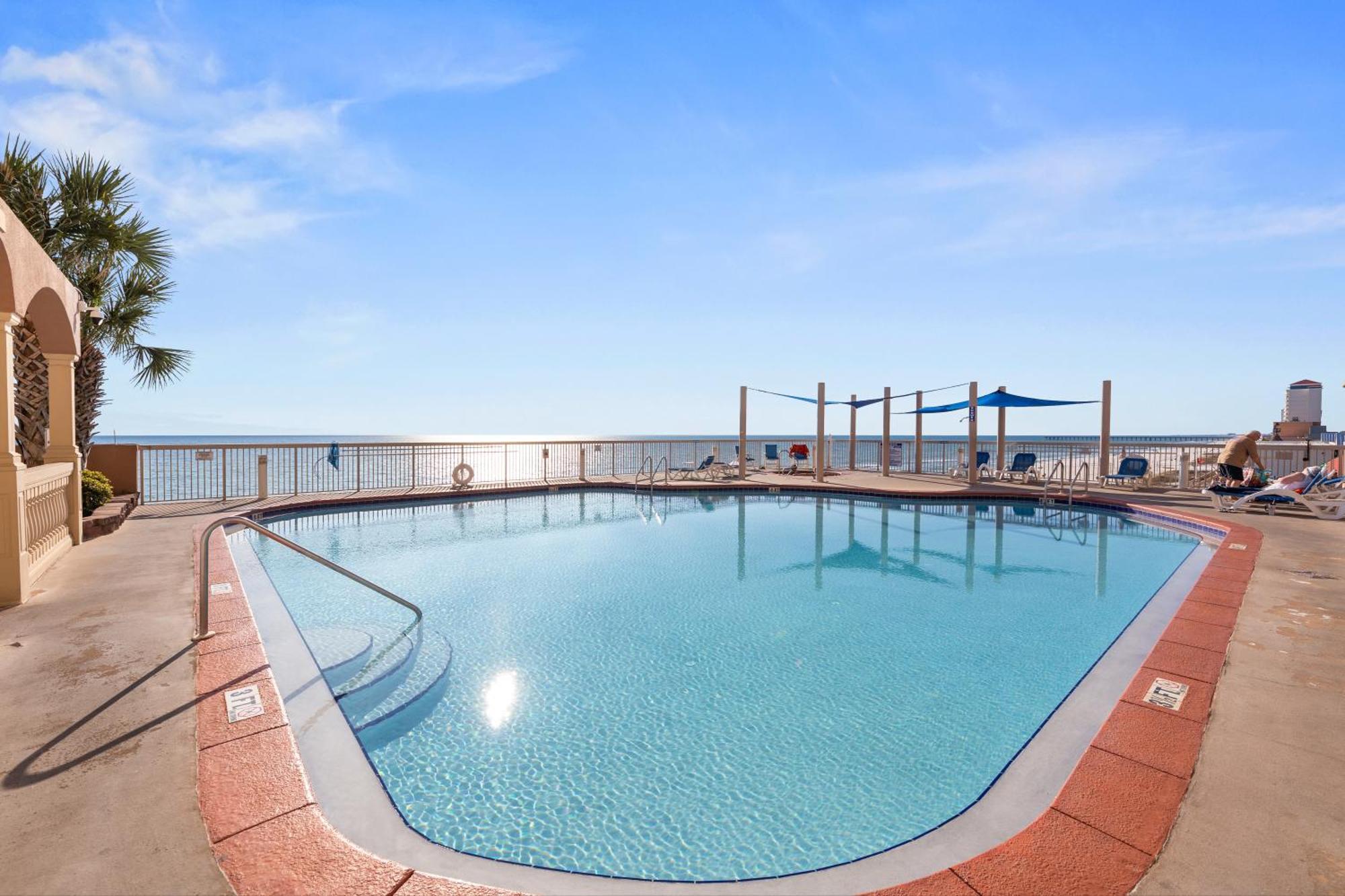 Gulf Front Master Bedroom! 2 Pools & Hot Tubs! Sleeps 8! Panama City Beach Exteriör bild