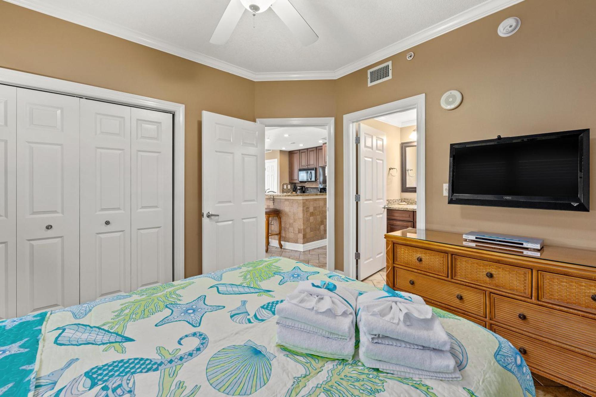 Gulf Front Master Bedroom! 2 Pools & Hot Tubs! Sleeps 8! Panama City Beach Exteriör bild