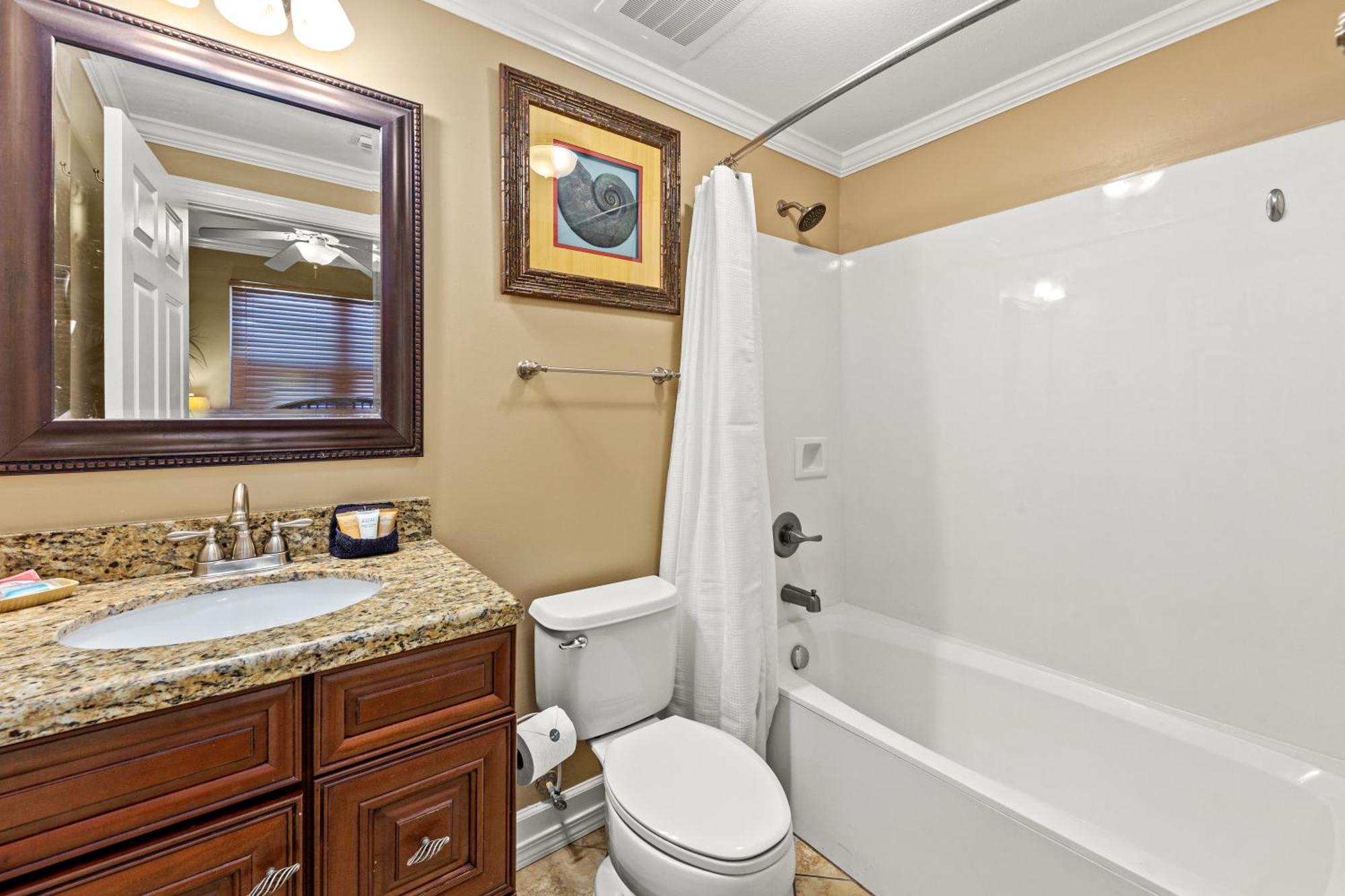 Gulf Front Master Bedroom! 2 Pools & Hot Tubs! Sleeps 8! Panama City Beach Exteriör bild