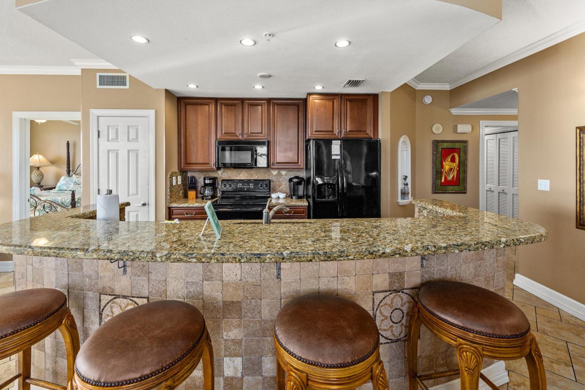Gulf Front Master Bedroom! 2 Pools & Hot Tubs! Sleeps 8! Panama City Beach Exteriör bild