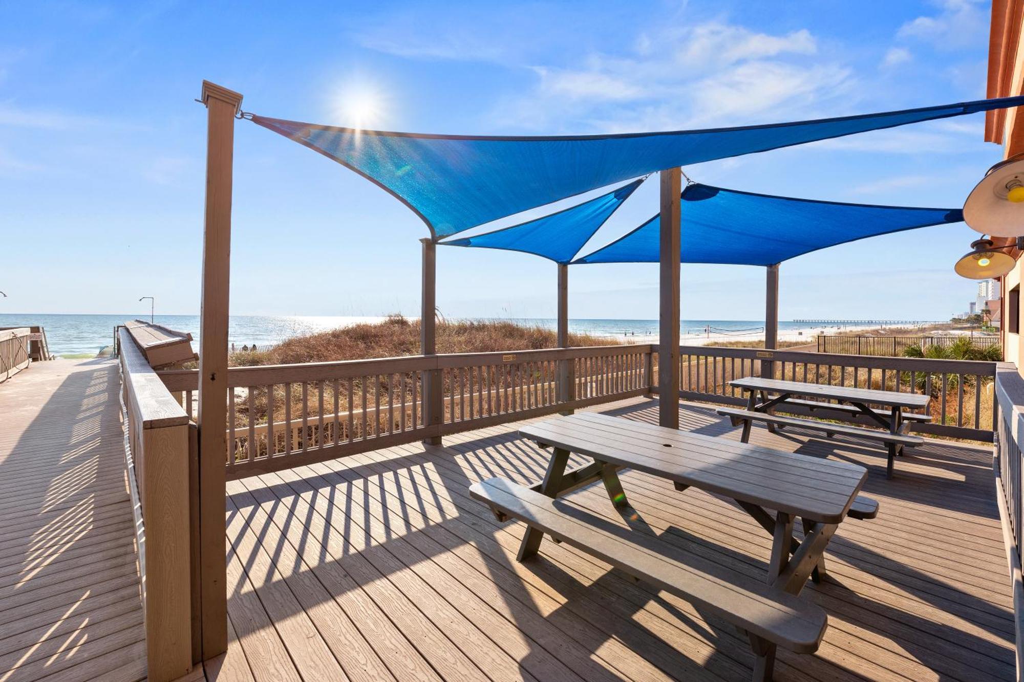 Gulf Front Master Bedroom! 2 Pools & Hot Tubs! Sleeps 8! Panama City Beach Exteriör bild